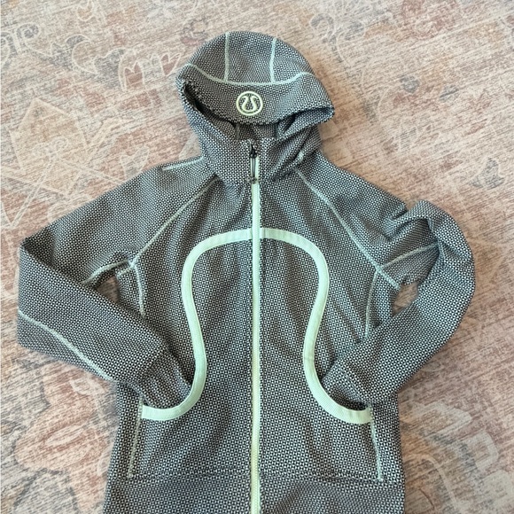 lululemon athletica Jackets & Blazers - LULULEMON  athletica women’s  Hooded Zip Jacket in Black with Light Green Trim